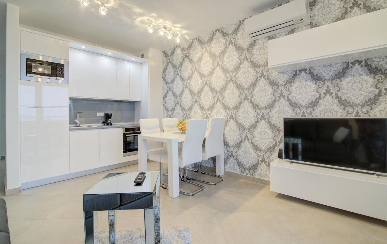 Apartments Luka - Villa Sunce Senj  Εξωτερικό φωτογραφία